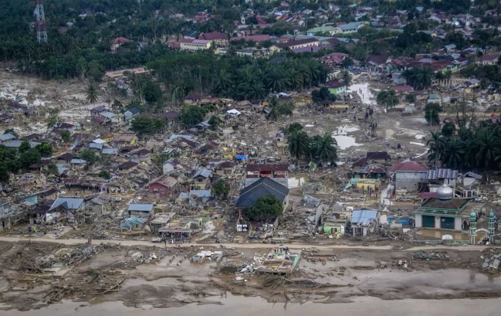 Pendataan kerusakan rumah banjir bandang Aceh Tamiang
